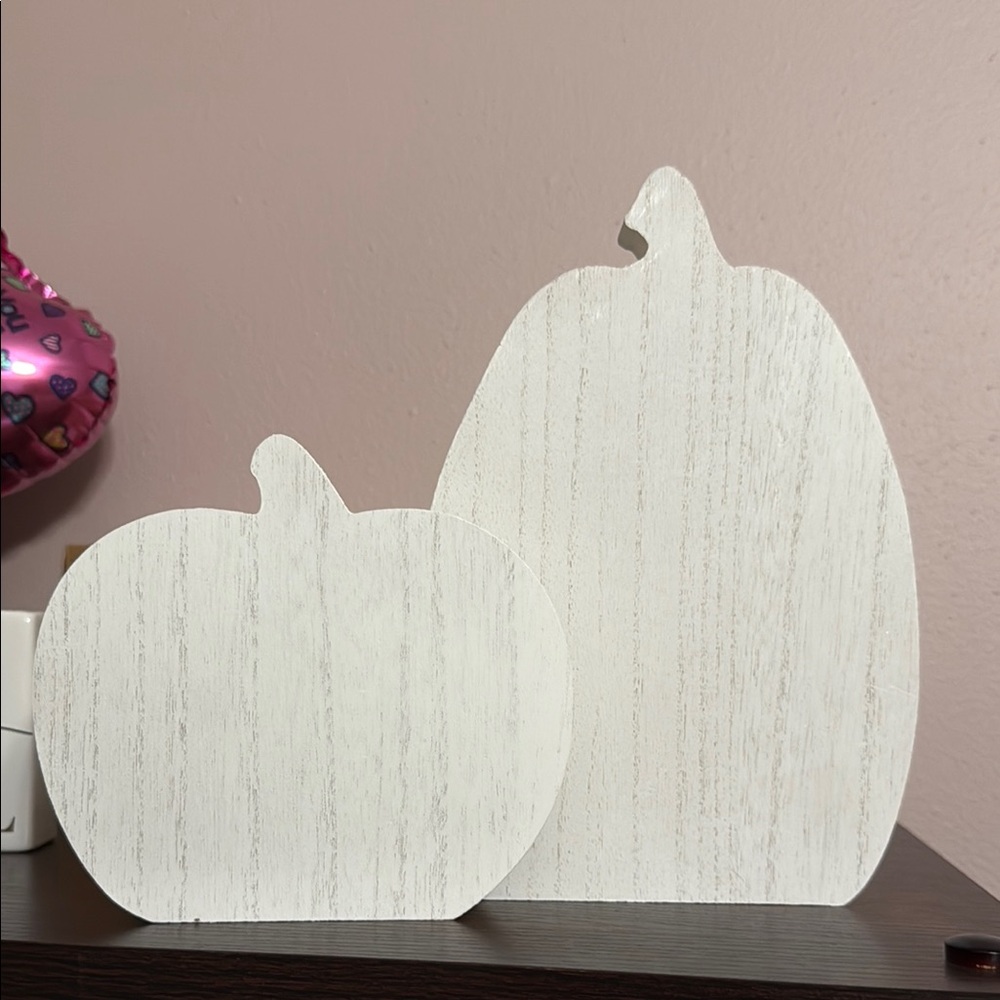 Chalk Couture Pumpkins Set of 2